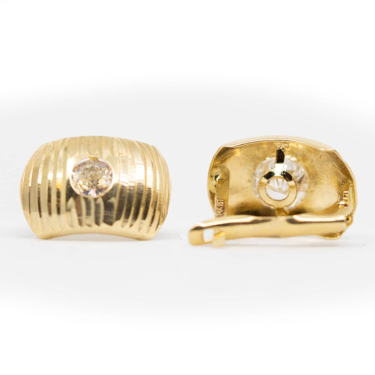 14k Gold 10mm Plug Rounded Earrings with Diamond and Horizontal Texture