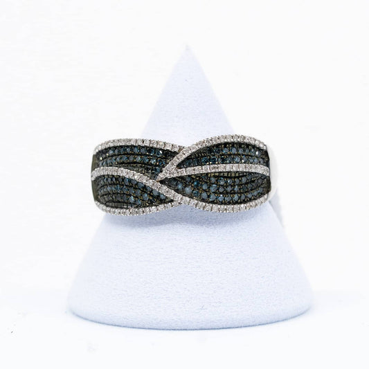 14k White Gold Ring with Blue & White Diamond