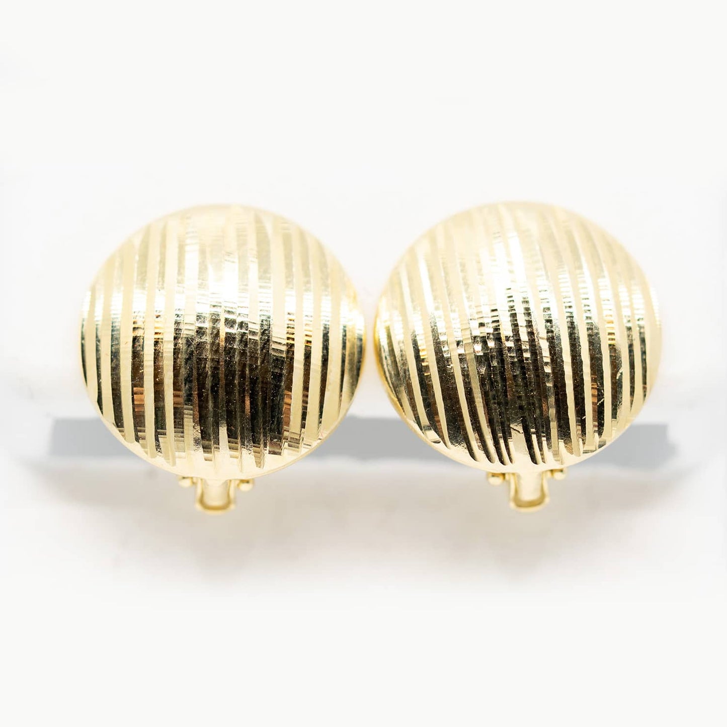 14k Yellow Gold 15mm Circle Plug Earrings with Horizontal Texture